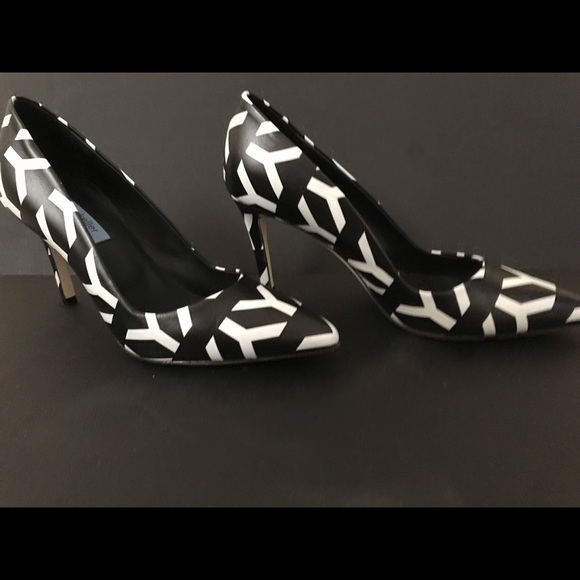 Dee Keller heels - Picture 3 of 4